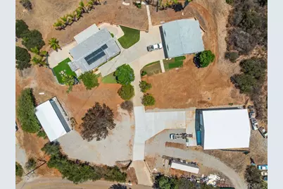 2051 Rainbow Glen Road, Fallbrook, CA 92028 - Photo 2