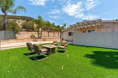 2051 Rainbow Glen Road, Fallbrook, CA 92028 - Photo 32