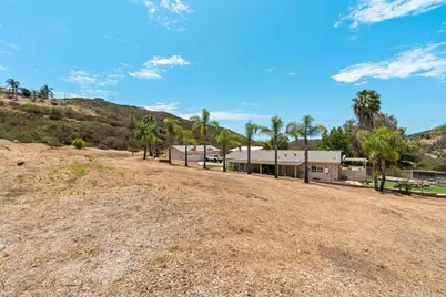 2051 Rainbow Glen Road, Fallbrook, CA 92028 - Photo 38