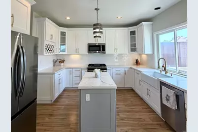 2151 Island Shore Way, San Marcos, CA 92078 - Photo 2