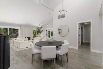 2018 Caminito San Nicholas, La Jolla, CA 92037 - Photo 4