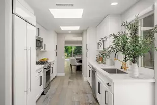 2018 Caminito San Nicholas, La Jolla, CA 92037 - Photo 16