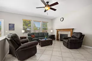 1178 Newcastle Ct, Oceanside, CA 92056 - Photo 4