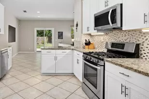 1178 Newcastle Ct, Oceanside, CA 92056 - Photo 12