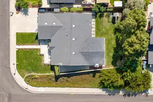 2929 Gaviota Cir, Carlsbad, CA 92009 - Photo 32