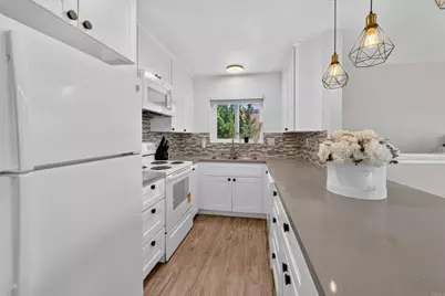 10466 Caminito Sulmona, San Diego, CA 92129 - Photo 6