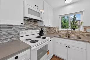 10466 Caminito Sulmona, San Diego, CA 92129 - Photo 6