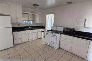 182 Coolwater Dr, San Diego, CA 92114 - Photo 2