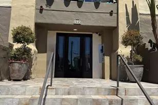 2445 Brant St, San Diego, CA 92101 - Photo 2