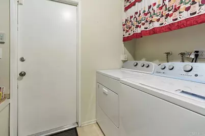 9209 Agave Place, Riverside, CA 92503 - Photo 20