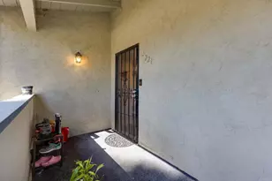 221 Stage Coach Rd, Oceanside, CA 92057 - Photo 4