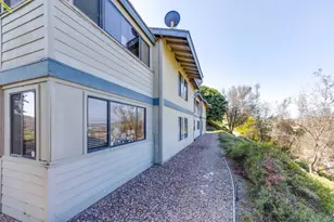 221 Stage Coach Rd, Oceanside, CA 92057 - Photo 24