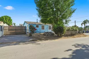 641 N Main Ave, Fallbrook, CA 92028 - Photo 26
