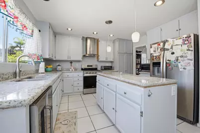 2077 Westwood Road, Vista, CA 92083 - Photo 16