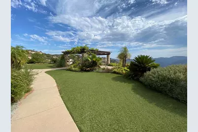 29516 Welk Highland Dr, Escondido, CA 92026 - Photo 28