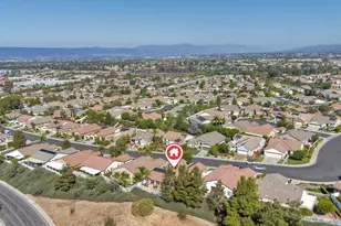 39620 Clos Du Val, Murrieta, CA 92563 - Photo 52