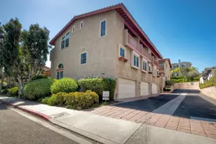 2569 Navarra Dr, Carlsbad, CA 92009 - Photo 28