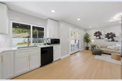 2640 Chestnut Avenue, Carlsbad, CA 92010 - Photo 16