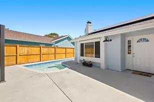 207 Hickoryhill Dr, Encinitas, CA 92024 - Photo 6