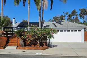 207 Hickoryhill Dr, Encinitas, CA 92024 - Photo 2