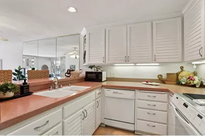 7126 Marina Pacifica Drive, Long Beach, CA 90803 - Photo 14