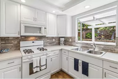 2268 Dante Ter, Vista, CA 92084 - Photo 10