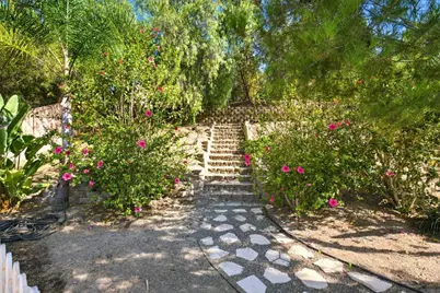 399 Amparo Dr, Escondido, CA 92025 - Photo 18