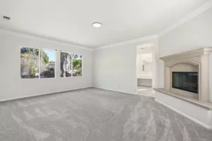 399 Amparo Dr, Escondido, CA 92025 - Photo 22