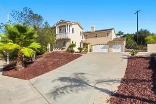 399 Amparo Dr, Escondido, CA 92025 - Photo 2