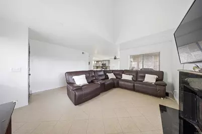 341 N Melrose Drive, Vista, CA 92083 - Photo 4