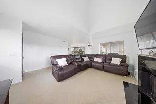 341 N Melrose Dr, Vista, CA 92083 - Photo 4