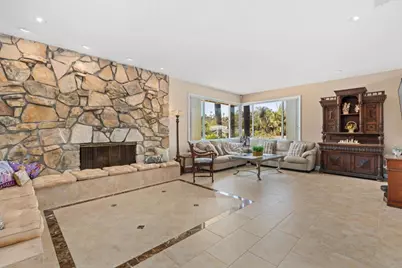 2125 Walnut Lane, Vista, CA 92084 - Photo 12