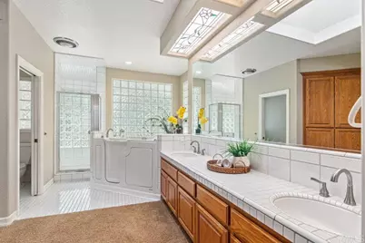 4327 Hollyhill Road, Vista, CA 92084 - Photo 22
