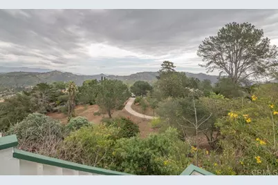 4327 Hollyhill Road, Vista, CA 92084 - Photo 34