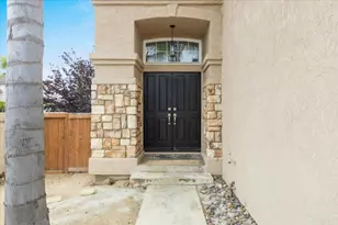 2043 Dawn View Glen, Escondido, CA 92026 - Photo 4