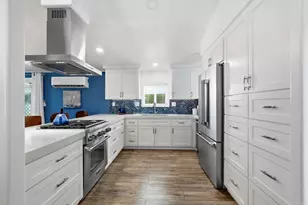6493 Friendly Pl, Carlsbad, CA 92011 - Photo 10