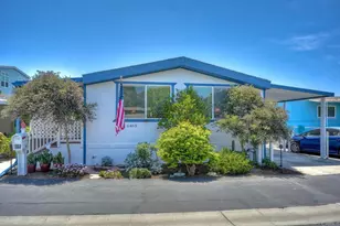 6493 Friendly Pl, Carlsbad, CA 92011 - Photo 4