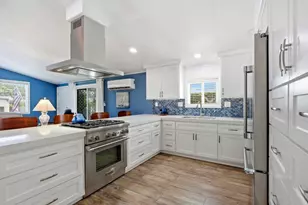 6493 Friendly Pl, Carlsbad, CA 92011 - Photo 2