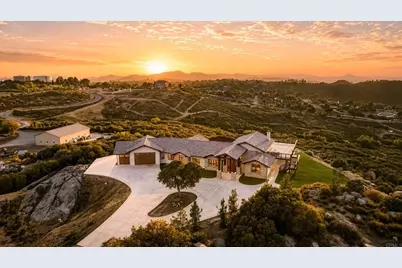 19576 Paradise Mountain Road, Valley Center, CA 92082 - Photo 16