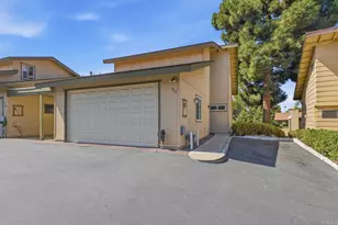 968 Marlin Dr, Vista, CA 92084 - Photo 2
