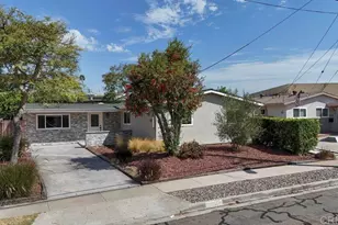 5174 Acuna St, San Diego, CA 92117 - Photo 2