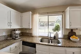 24436 Sagecrest Cir, Murrieta, CA 92562 - Photo 14