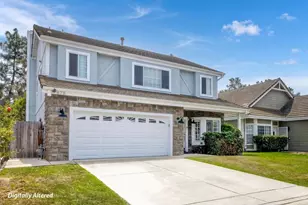 975 Rose Arbor Dr, San Marcos, CA 92078 - Photo 2