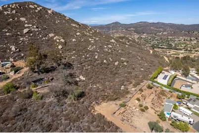 10390 Tapas Place, Escondido, CA 92026 - Photo 12