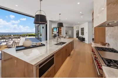 5875 La Jolla Mesa Drive, La Jolla, CA 92037 - Photo 2