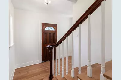 678 Silvergate Ave, San Diego, CA 92106 - Photo 2