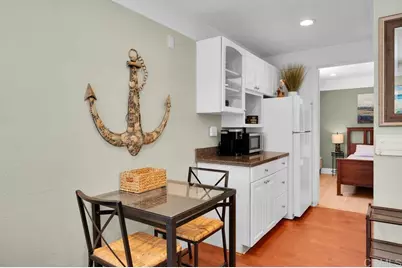 3764 Bayside Lane #4, San Diego, CA 92109 - Photo 6