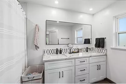 514 Avalon Drive, Vista, CA 92084 - Photo 10
