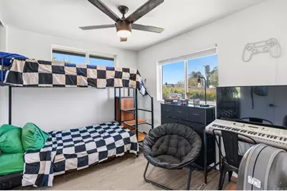 514 Avalon Drive, Vista, CA 92084 - Photo 22