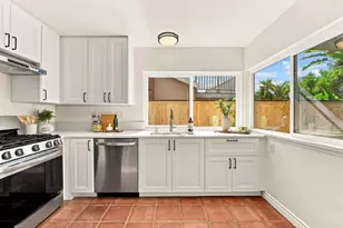 961 Woodlake Dr, Cardiff by the Sea, CA 92007 - Photo 10